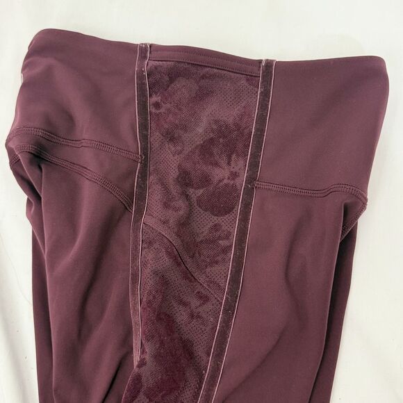 LULULEMON Wunder Under Crop High Rise 4 Burgundy Flocked 21" Cutout EUC B34 - Picture 5 of 6